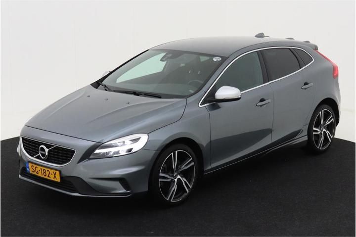 volvo v40 2018 yv1mv7980j2505924