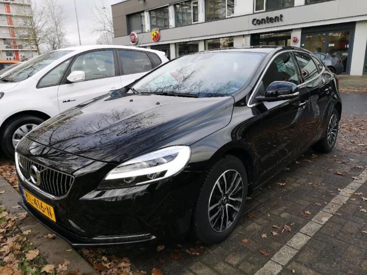 volvo v40 2016 yv1mv7981h2393875