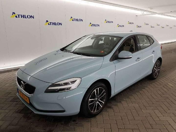 volvo v40 2017 yv1mv7981j2458412