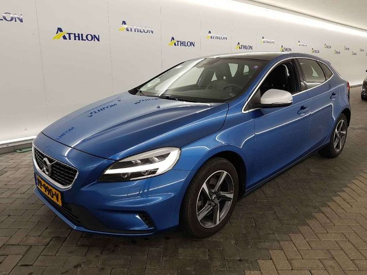 volvo v40 2017 yv1mv7981j2459808