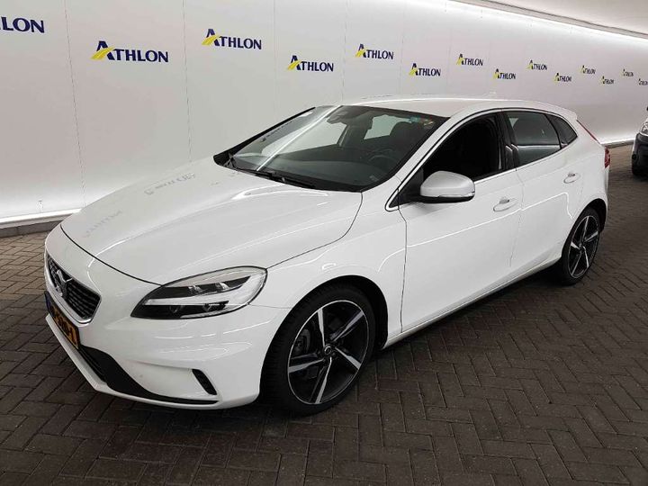 volvo v40 2017 yv1mv7981j2472086