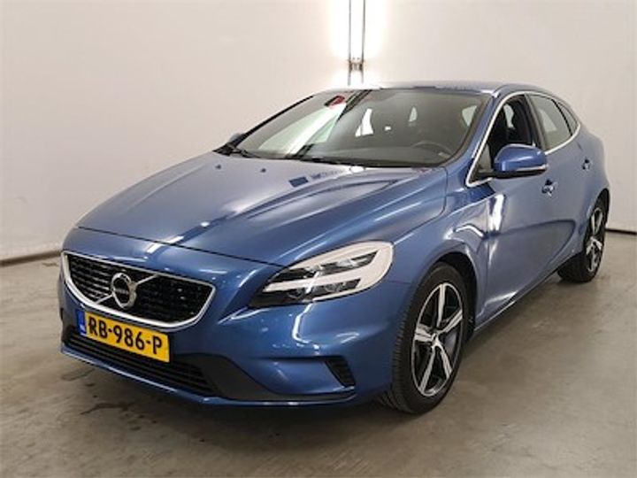 volvo v40 2017 yv1mv7981j2472542