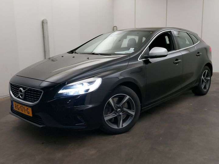 volvo v40 2017 yv1mv7981j2476462