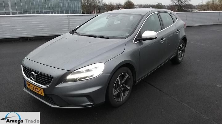 volvo v40 2017 yv1mv7981j2482922