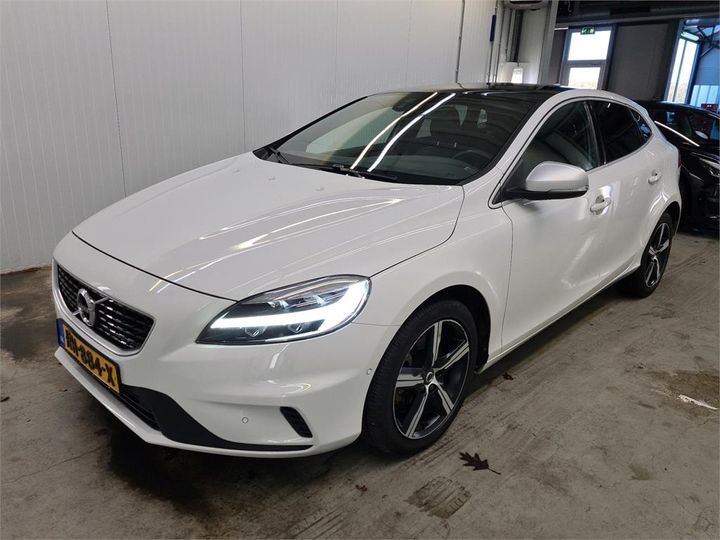 volvo v40 2017 yv1mv7981j2484692