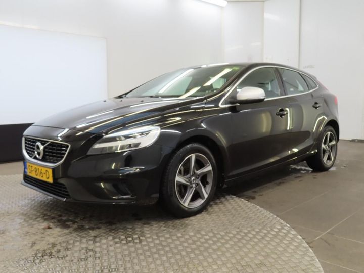 volvo v40 2018 yv1mv7981j2493348