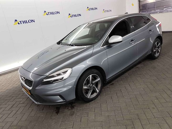 volvo v40 2018 yv1mv7981j2496761