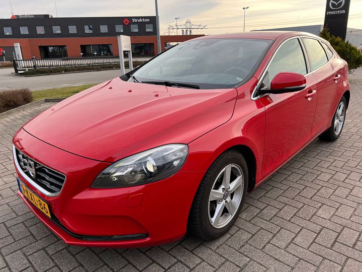 volvo v40 2013 yv1mv8481e2093840