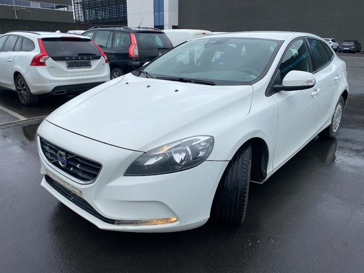 volvo v40 2015 yv1mv8481f2251717