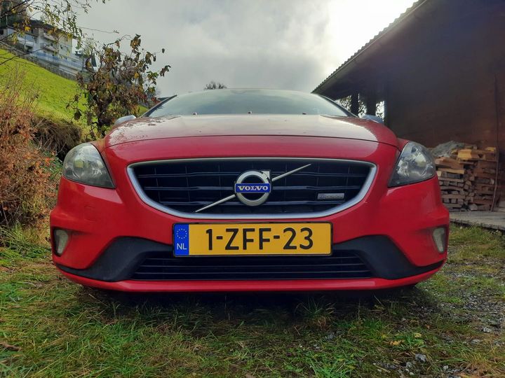 volvo v40 2015 yv1mva851f2182350