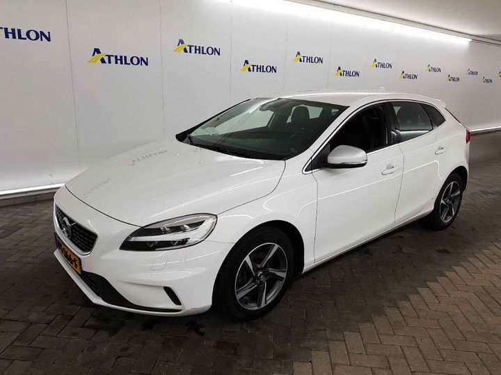 volvo v40 2017 yv1mva881j2450630