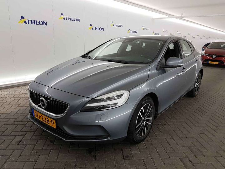 volvo v40 2017 yv1mva88dh2421550