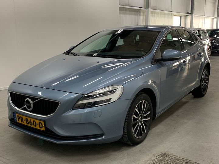 volvo v40 2017 yv1mva88dj2461109