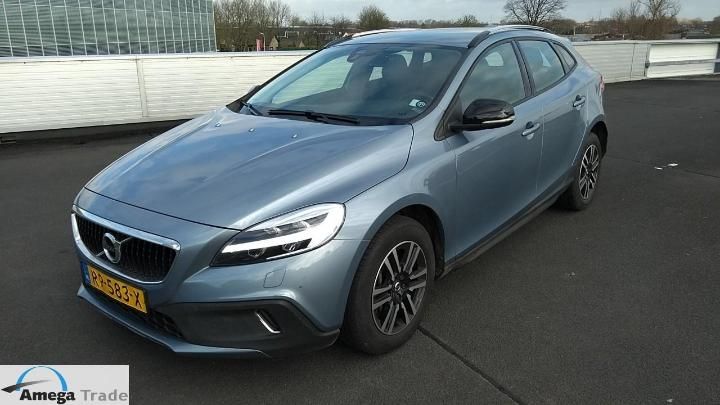 volvo v40 cross country 2018 yv1mz29l0j2147301