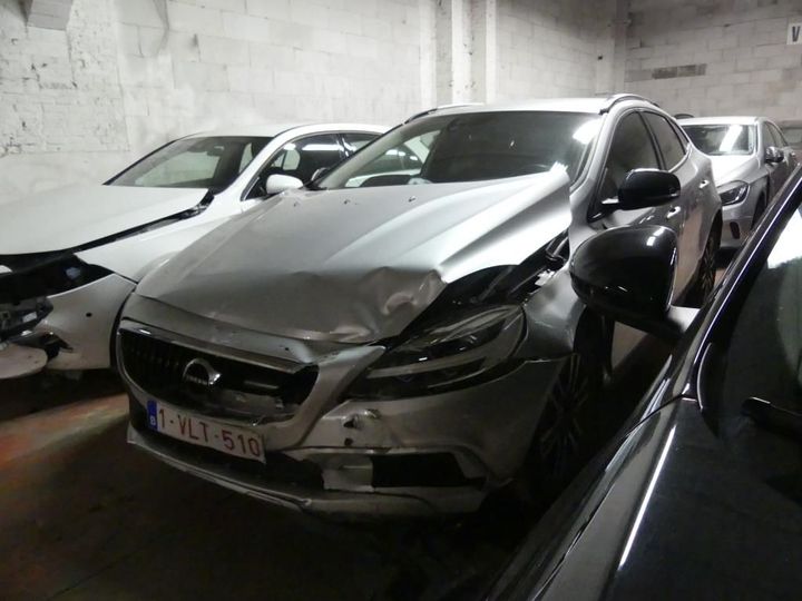 volvo v40 cross count 2018 yv1mz32v0k2179691