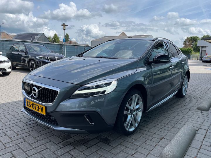 volvo v40 cross country 2019 yv1mz32v0k2180482