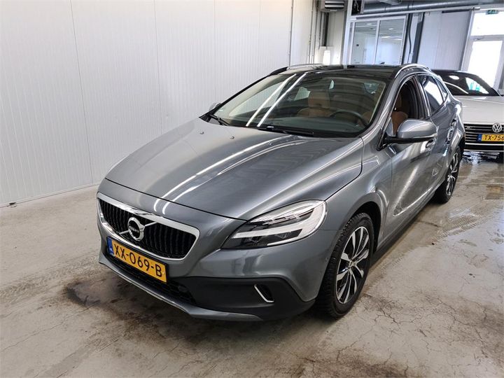 volvo v40 2019 yv1mz32v0k2183815