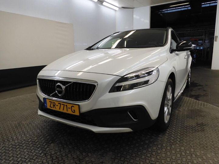 volvo v40 cross country 2019 yv1mz32v0k2187414