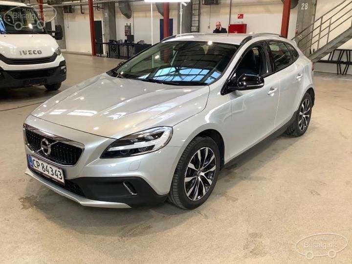 volvo v40 cross country 2020 yv1mz32v0k2188126