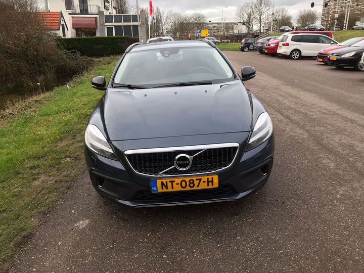 volvo v40 cross country 2017 yv1mz37l1h2118644