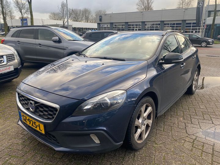 volvo v40 cross country 2018 yv1mz485bd2003492