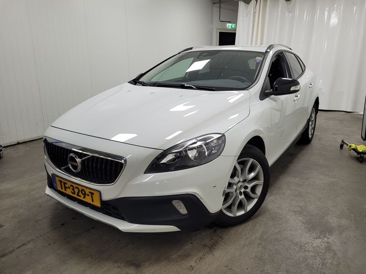 volvo v40 cross country 2018 yv1mz70v0k2172754