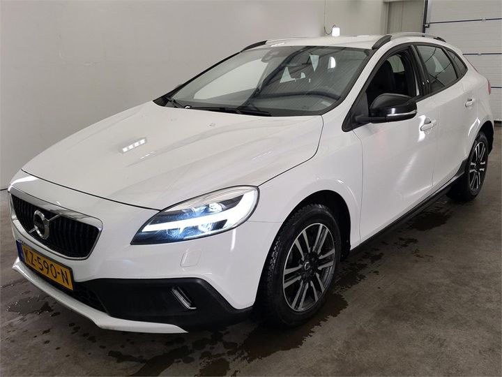 volvo v40 2017 yv1mz74l0h2129273