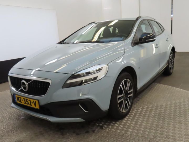 volvo v40 cross country 2017 yv1mz74l0j2138861