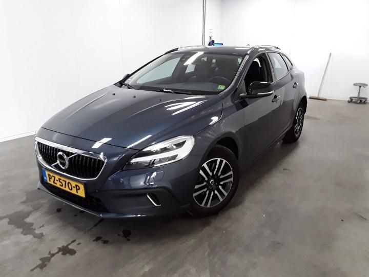 volvo v40 cross country 2017 yv1mz74l0j2145839