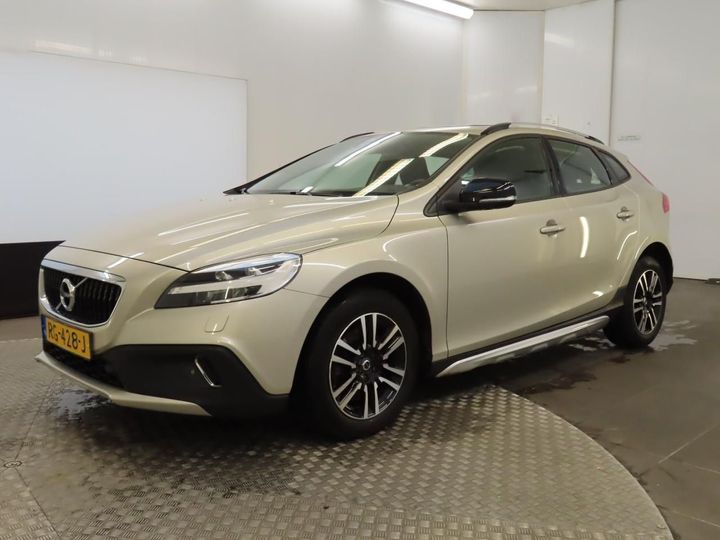 volvo v40 cross country 2017 yv1mz74l0j2147898