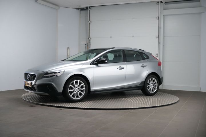 volvo v40 cross country 2016 yv1mz74l1h2126245