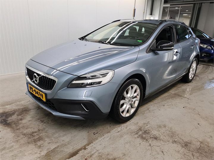 volvo v40 2017 yv1mz74l1j2141452