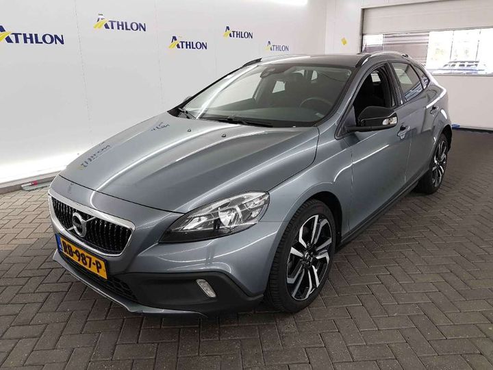 volvo v40 cross country 2017 yv1mz74l1j2146709