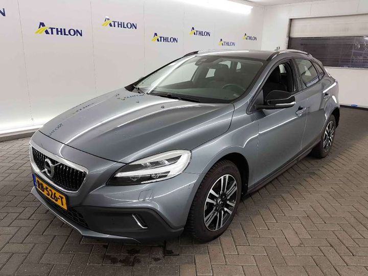 volvo v40 cross country 2017 yv1mz74l1j2147089