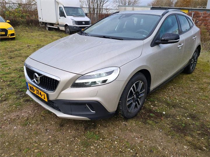 volvo v40 cross country 2017 yv1mz79l0h2128137