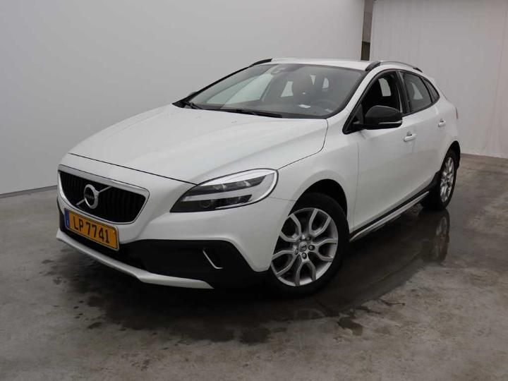 volvo v40 cr. country &#3916 2017 yv1mz79l0j2142152