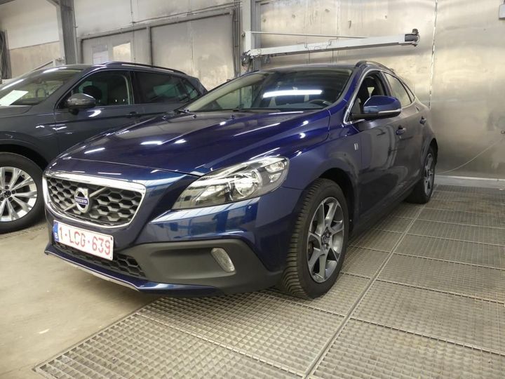 volvo v40 cross count 2015 yv1mz79l1g2095630