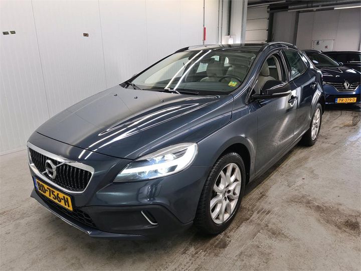 volvo v40 2017 yv1mz79l1j2147191