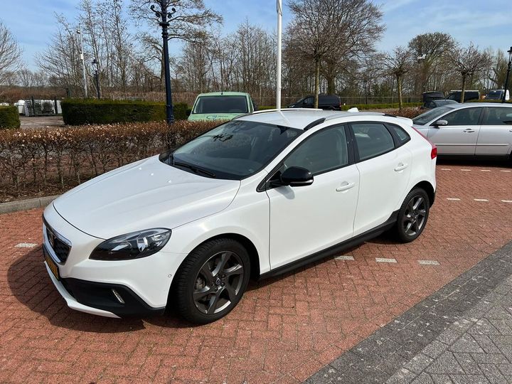 volvo v40 cross country 2015 yv1mza8l1f2078961