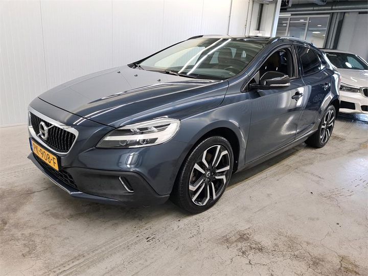 volvo v40 2017 yv1mza8ldj2140803