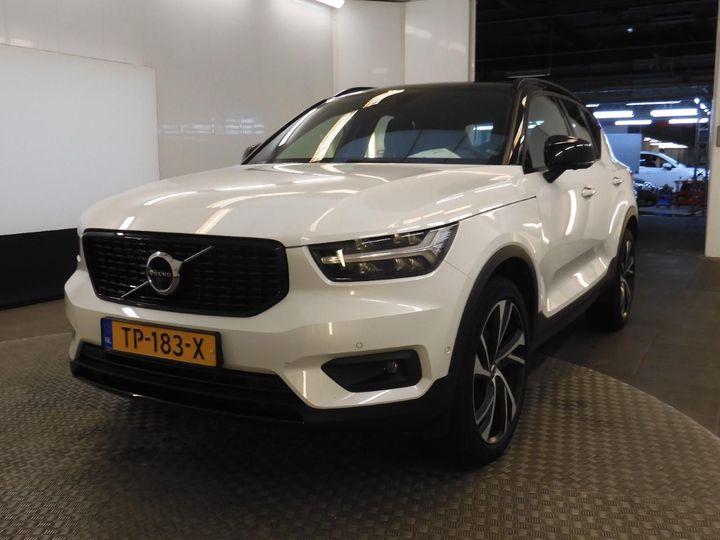 volvo xc40 2018 yv1xzacbdk2079866