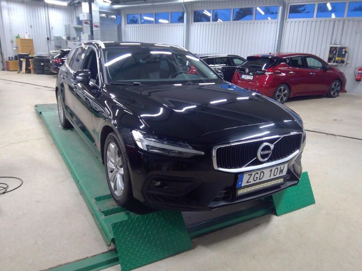 volvo v60 2019 yv1zwarvck1334179