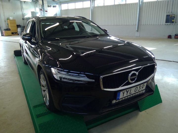 volvo v60 2019 yv1zwarvck2031971