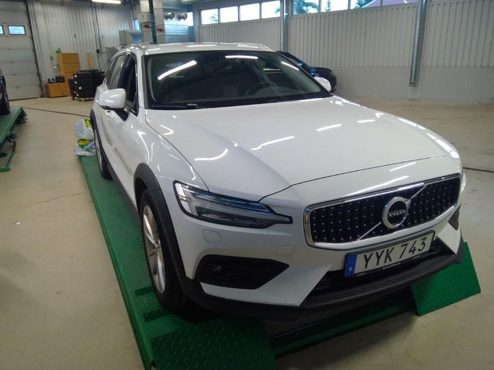 volvo v60 cross country 2019 yv1zza8vck1001502