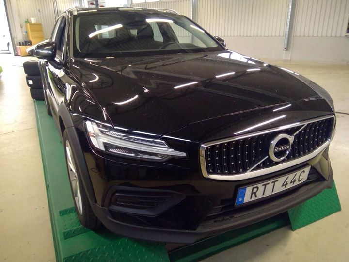 volvo v60 cross count 2019 yv1zza8vck1004306