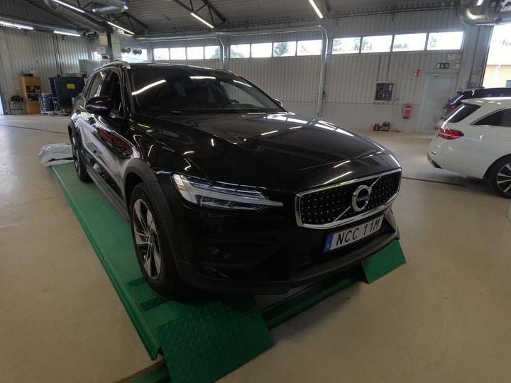 volvo v60 cross country 2019 yv1zza8vcl1036452