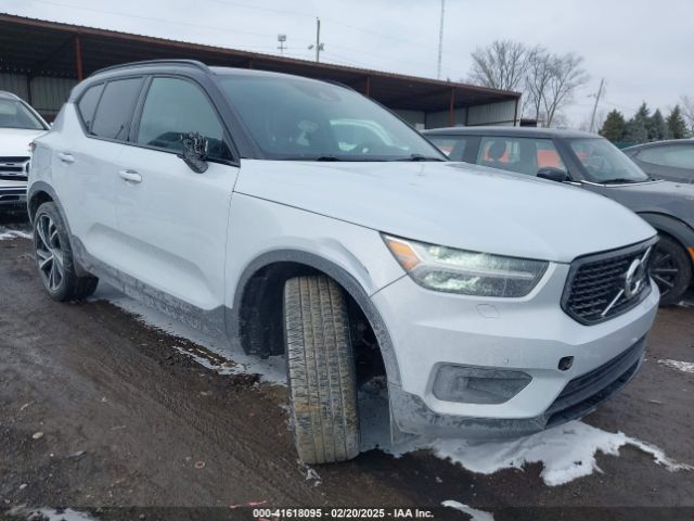 volvo xc40 2022 yv4162um2n2668077