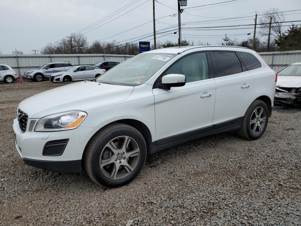 volvo xc60 2013 yv4902dz8d2407714