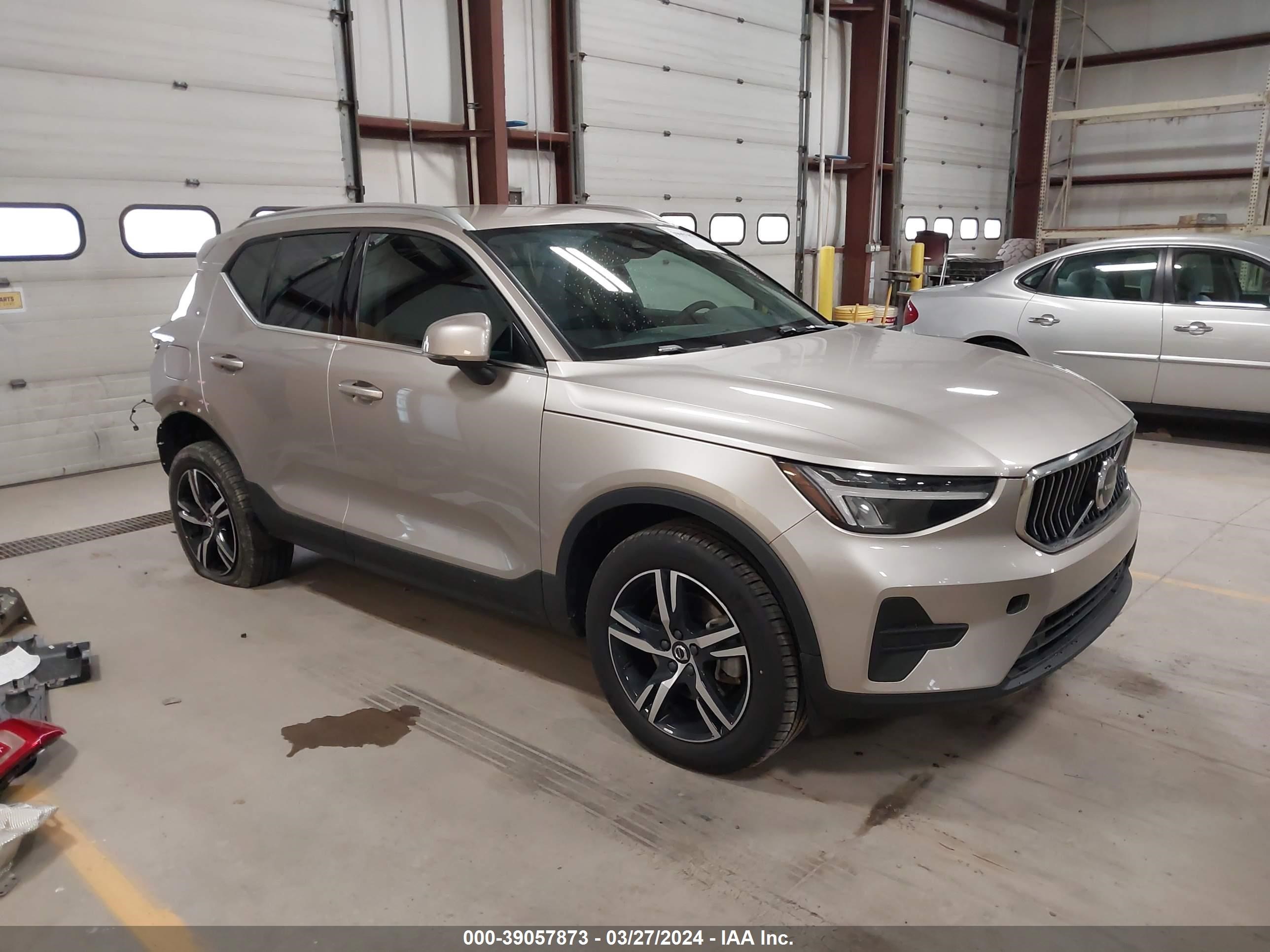 volvo xc40 2024 yv4l12uk5r2236871