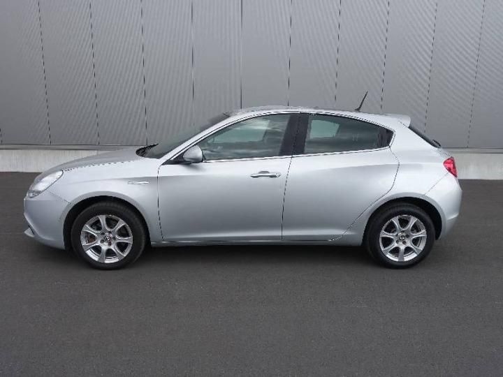 alfa romeo giulietta hatchback 2010 zar94000007025242